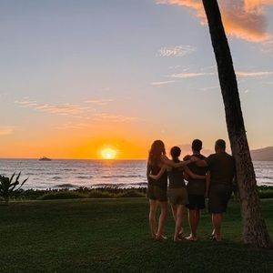 Meet your Posher, Rene